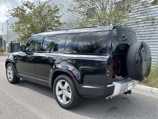 2025 Land Rover Defender S