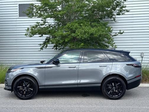 2026 Land Rover Range Rover Velar Dynamic SE