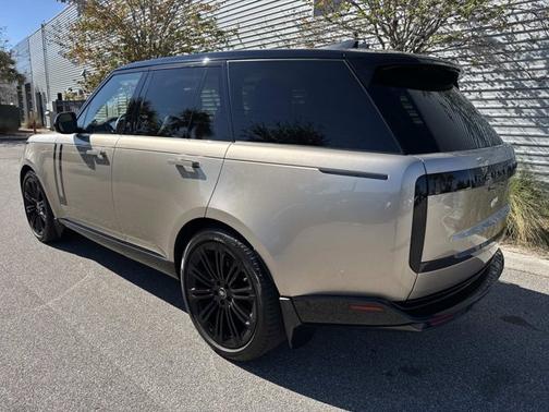2024 Land Rover Range Rover SE
