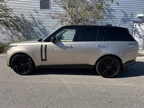 2024 Land Rover Range Rover SE