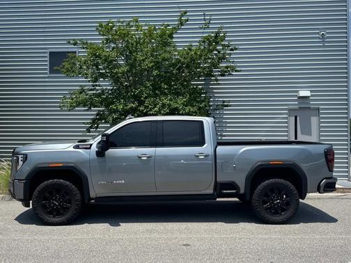 2024 GMC Sierra 2500 AT4