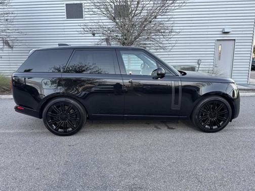 2026 Land Rover Range Rover SE