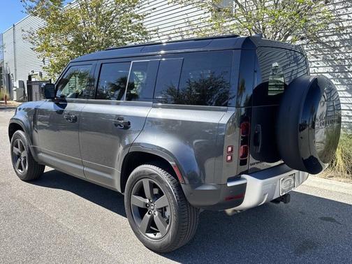 2025 Land Rover Defender S