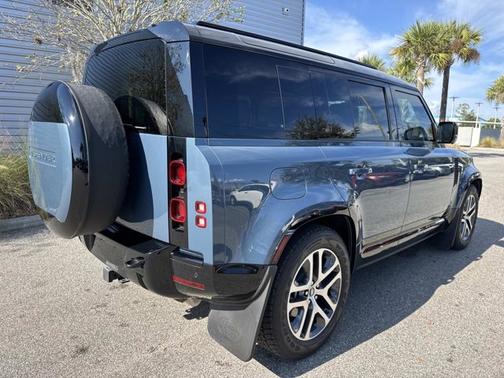 2025 Land Rover Defender X-Dynamic SE