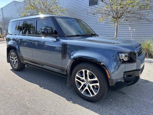 2025 Land Rover Defender X-Dynamic SE