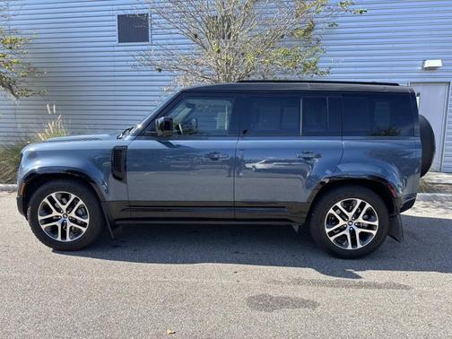 2025 Land Rover Defender X-Dynamic SE