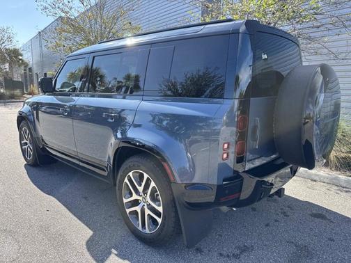 2025 Land Rover Defender X-Dynamic SE