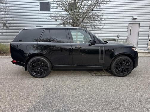 2026 Land Rover Range Rover SE