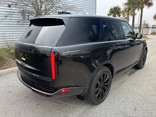 2026 Land Rover Range Rover SE