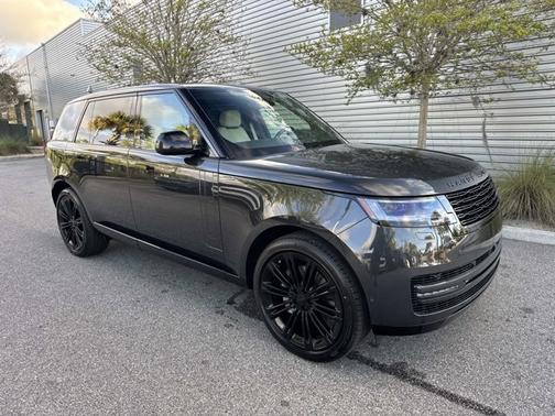 Carpathian Grey Premium Metallic 2026 Land Rover Range Rover SE