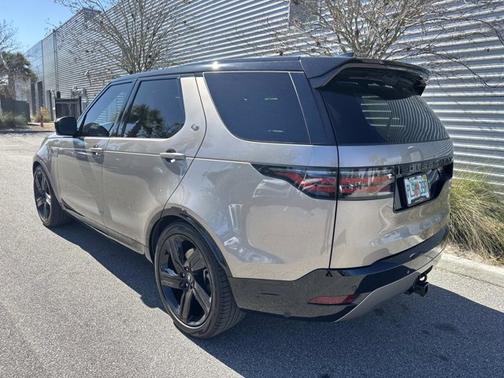 2023 Land Rover Discovery HSE R-Dynamic