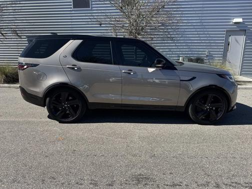 2023 Land Rover Discovery HSE R-Dynamic