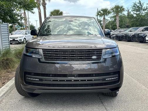 2025 Land Rover Range Rover SE