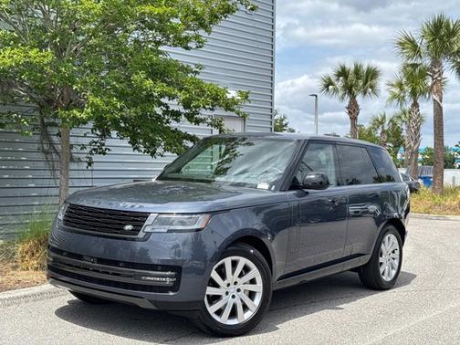 2025 Land Rover Range Rover SE