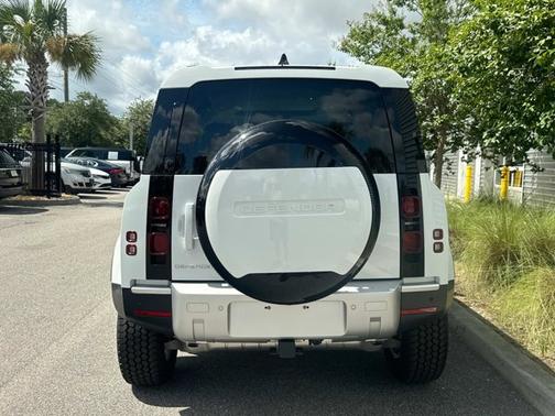 2025 Land Rover Defender S