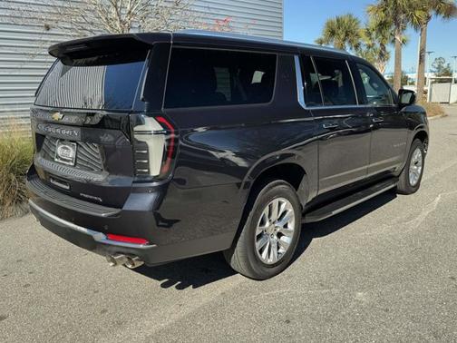 2025 Chevrolet Suburban Premier