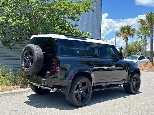 2022 Land Rover Defender X-Dynamic SE