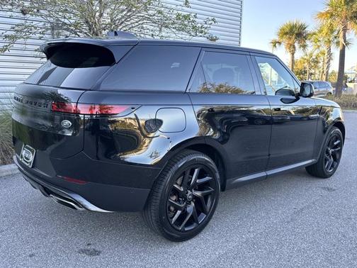 2023 Land Rover Range Rover Sport SE