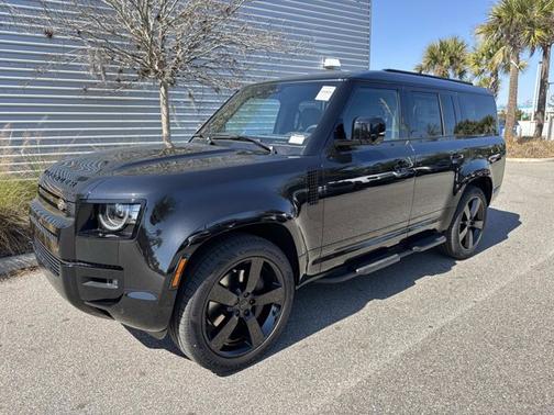 2026 Land Rover Defender X-Dynamic SE