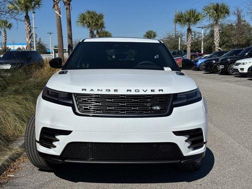 2025 Land Rover Range Rover Velar Dynamic SE