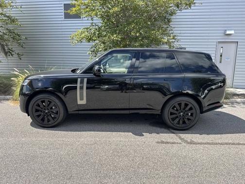 Black 2027 Land Rover Range Rover SE