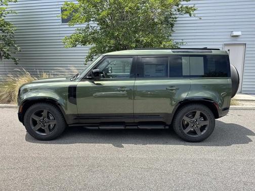 Woolstone Green Metallic 2026 Land Rover Defender X-Dynamic SE