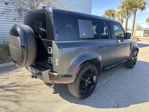 2024 Land Rover Defender Carpathian Edition