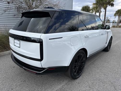 2026 Land Rover Range Rover SE