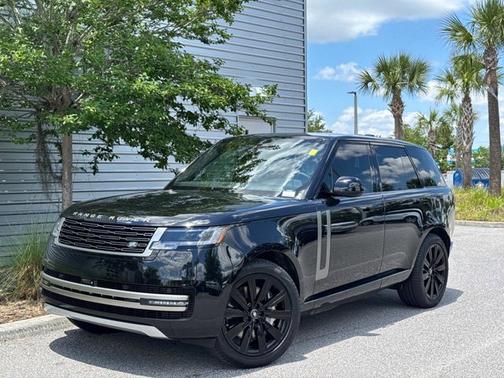 2025 Land Rover Range Rover SE