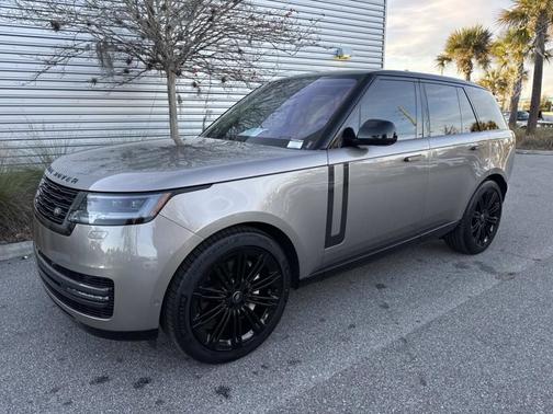 2023 Land Rover Range Rover SE