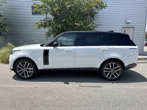 White 2027 Land Rover Range Rover SE