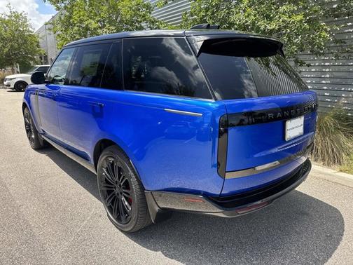 Velocity Blue SV Bespoke Ultra Metallic Gloss 2026 Land Rover Range Rover SV