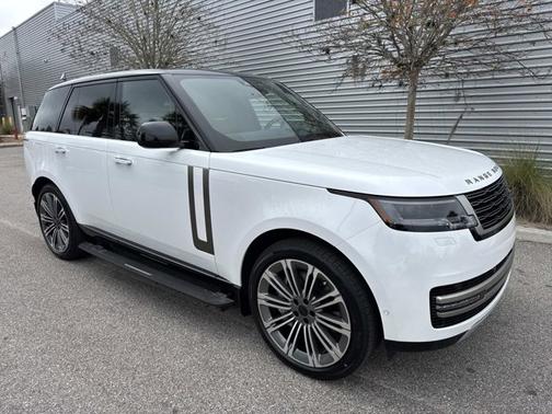 2026 Land Rover Range Rover SE