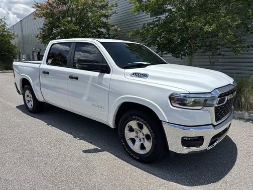 Bright White Clearcoat 2025 RAM 1500 Big Horn