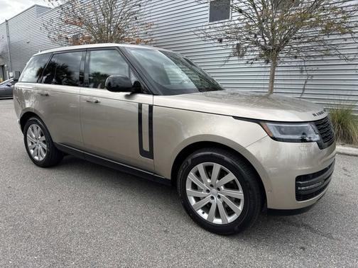 2025 Land Rover Range Rover SE