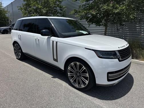 Fuji White 2025 Land Rover Range Rover SE