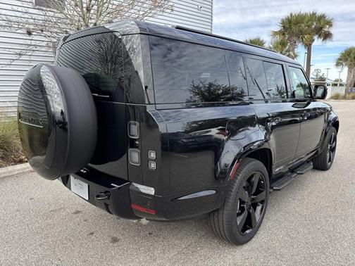 2026 Land Rover Defender X-Dynamic SE