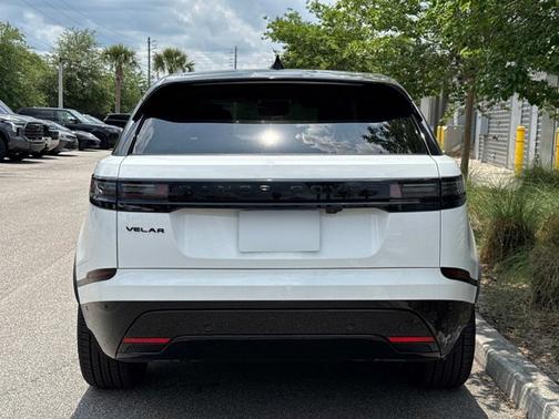 2025 Land Rover Range Rover Velar Dynamic SE