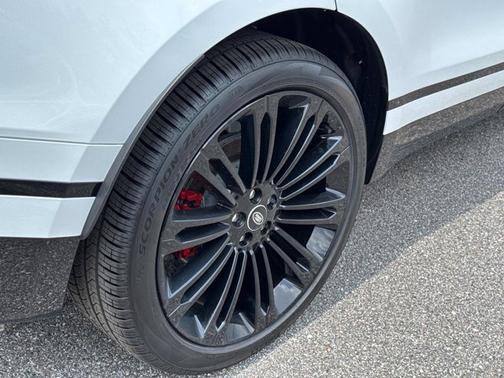 2025 Land Rover Range Rover Velar Dynamic SE