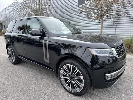2026 Land Rover Range Rover SE