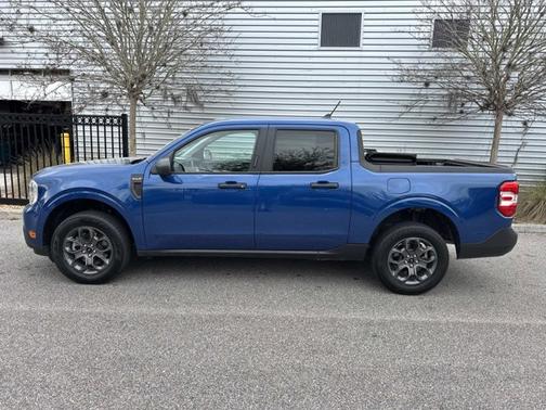 2023 Ford Maverick XL