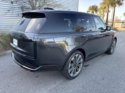 2026 Land Rover Range Rover SE