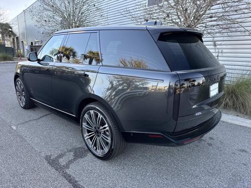 2026 Land Rover Range Rover SE
