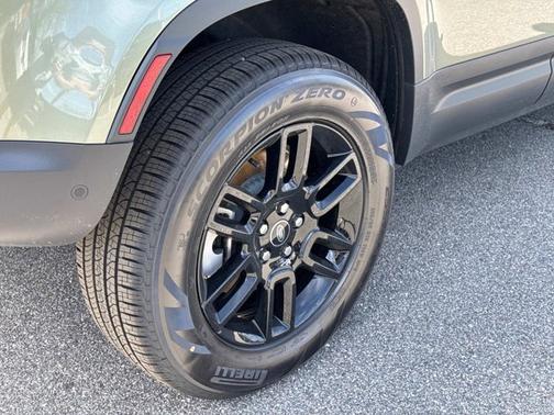 2025 Land Rover Defender S