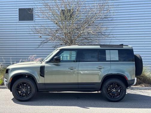 2025 Land Rover Defender S