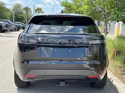2026 Land Rover Range Rover Velar Dynamic SE