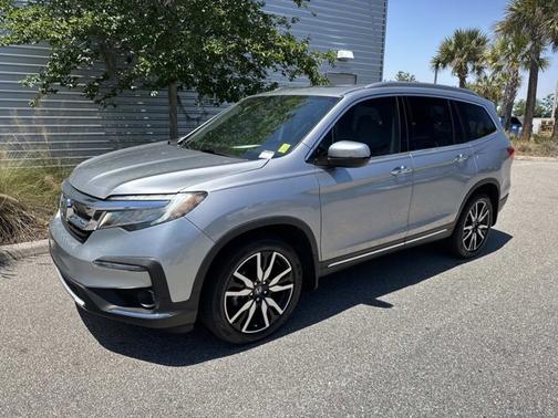 Silver Metallic 2021 Honda Pilot Touring 7-Passenger