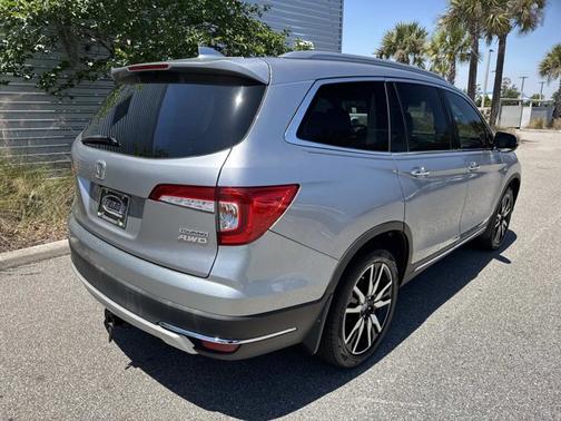 Silver Metallic 2021 Honda Pilot Touring 7-Passenger