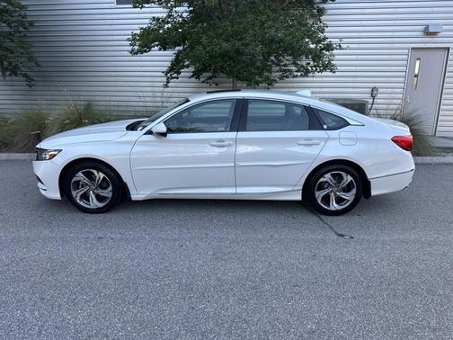Platinum White Pearl 2018 Honda Accord EX-L