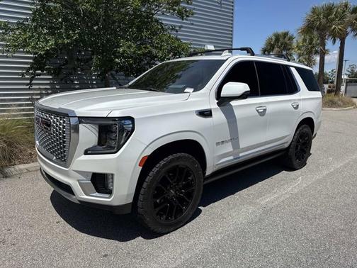 White Frost Tricoat 2022 GMC Yukon Denali